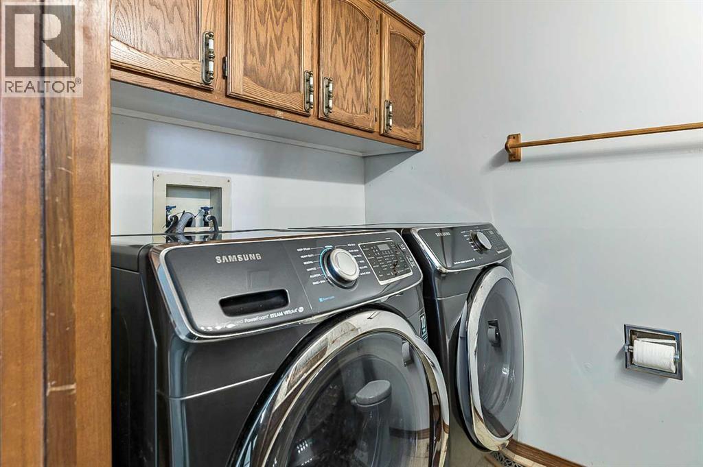 Single Family House 4 Level for Sale in  Macewan Meadow Way NW MacEwan Glen Calgary 