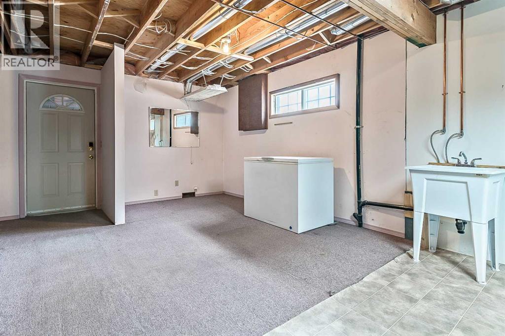 Single Family House 4 Level for Sale in  Macewan Meadow Way NW MacEwan Glen Calgary 