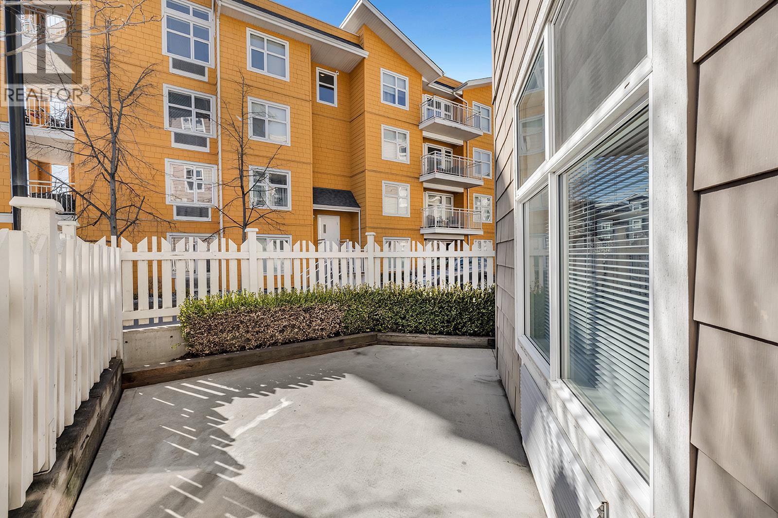 100 533 Yates Road, Kelowna