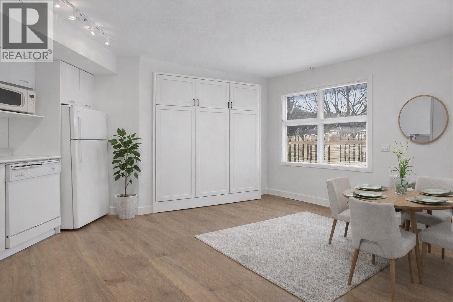 100 533 Yates Road, Kelowna