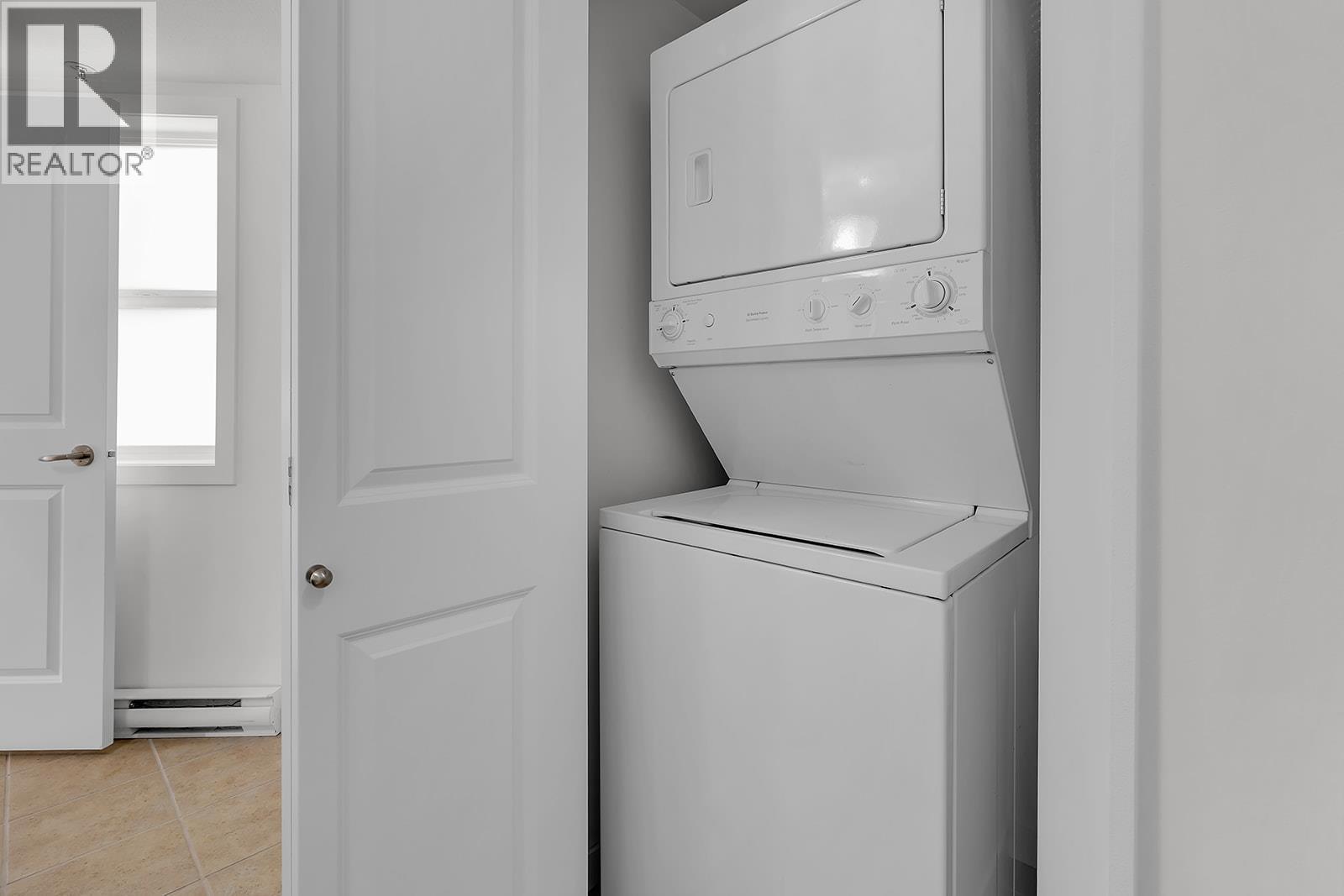 100 533 Yates Road, Kelowna