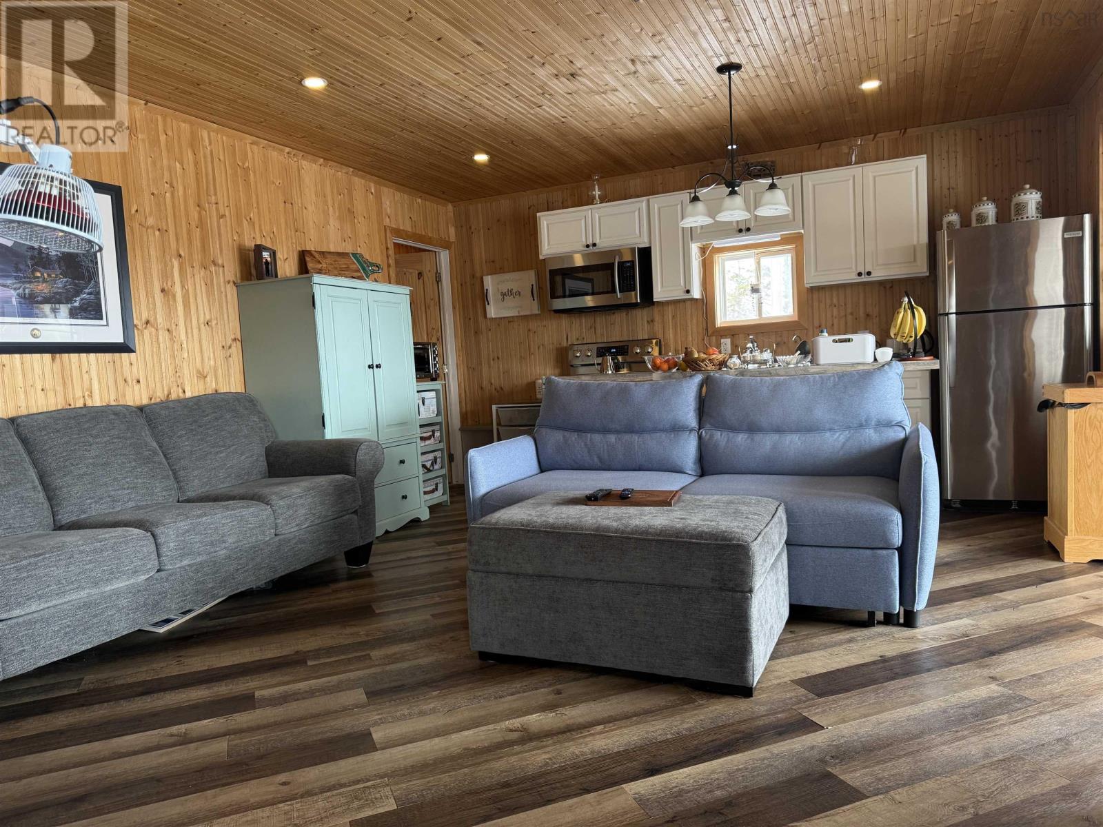 Property 14 of 49 of 24 Pirates Cove Way