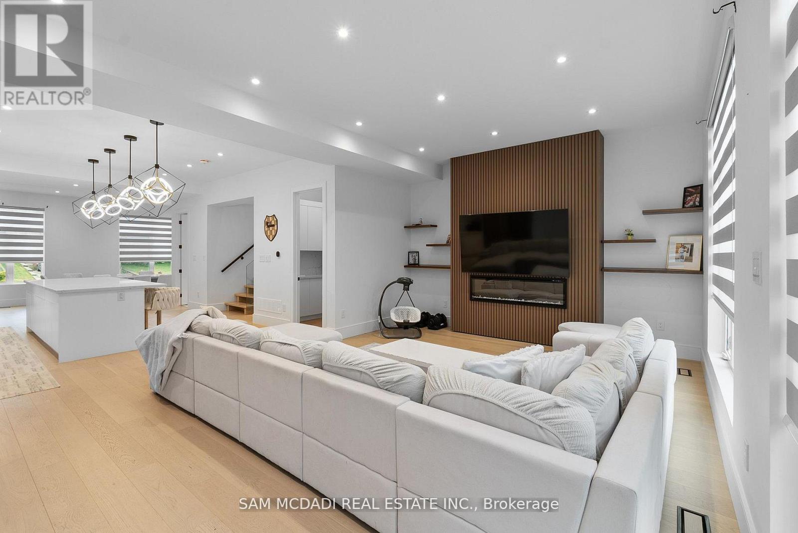 46 COBBLEHILL ROAD - 18