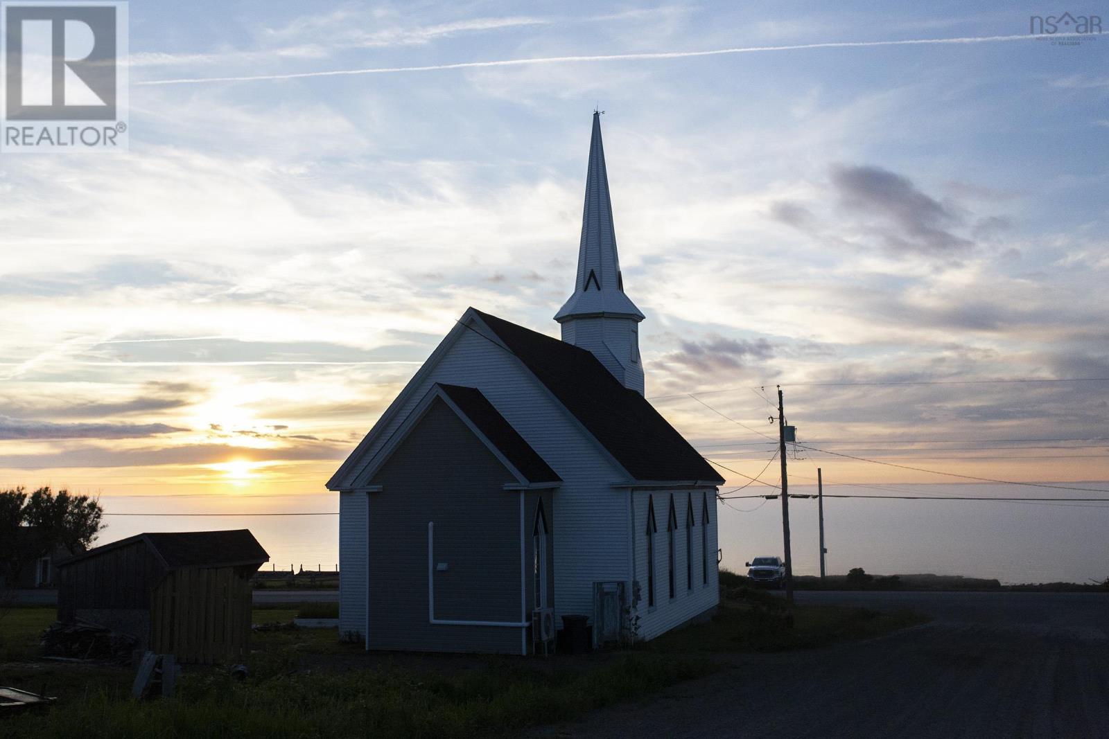 Property 6 of 24 of 12352 Shore Road
