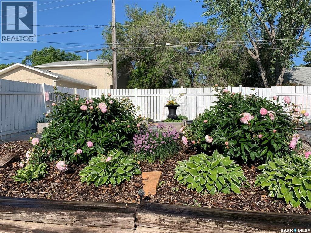 Single Family House Bungalow for Sale in  th AVENUE NW Swift Current 