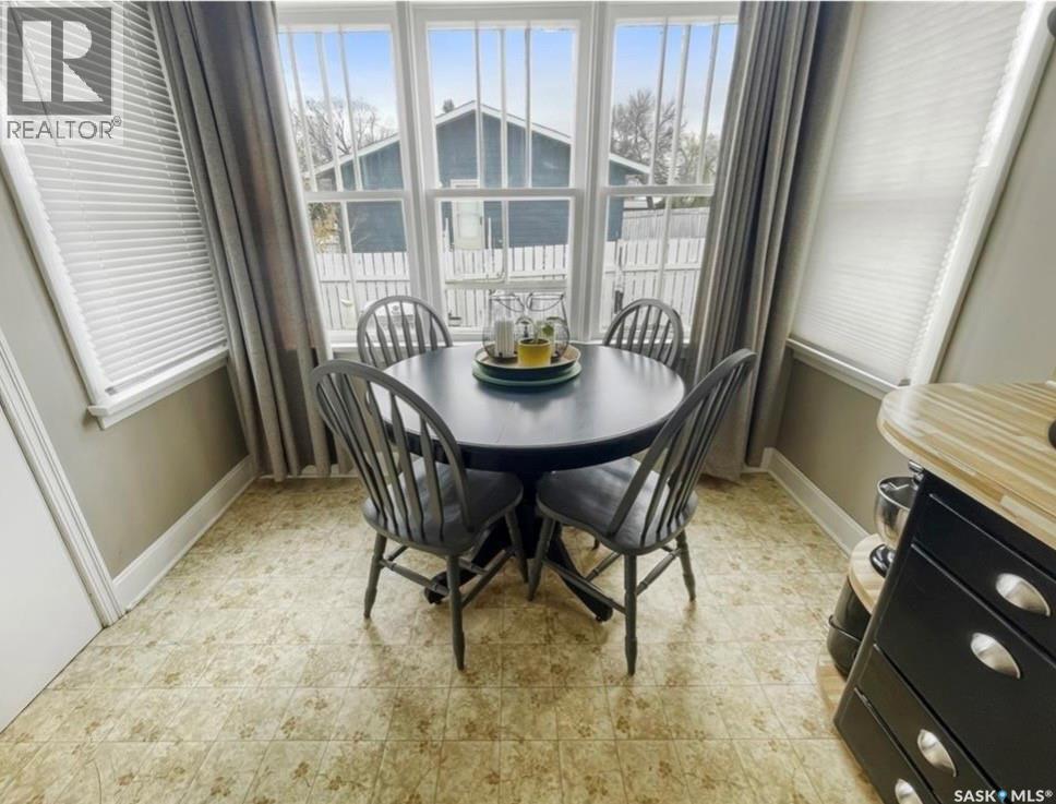 Single Family House Bungalow for Sale in  th AVENUE NW Swift Current 