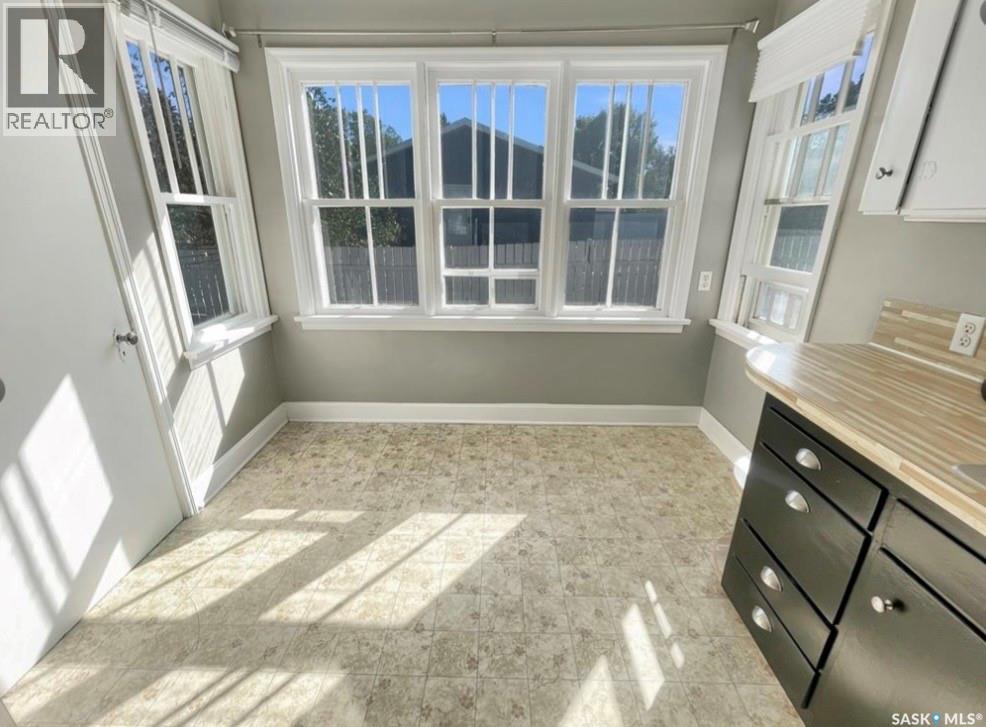 Single Family House Bungalow for Sale in  th AVENUE NW Swift Current 