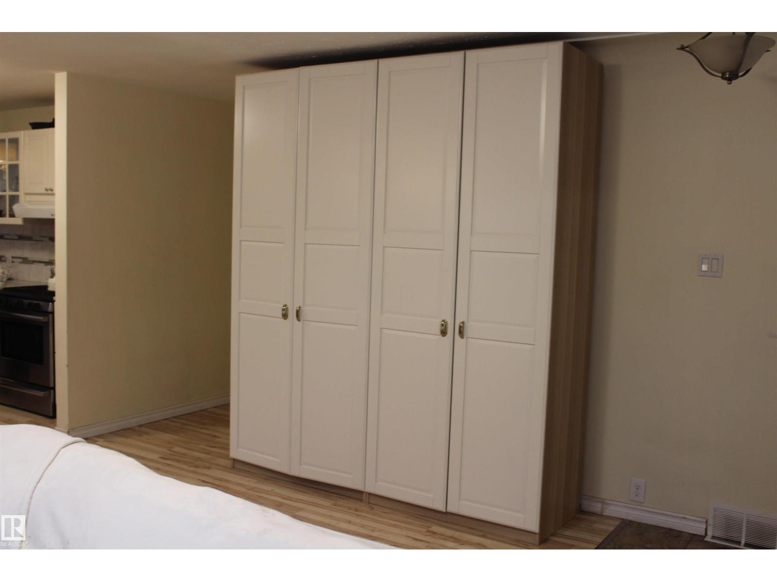 12432 134 ST NW - 4