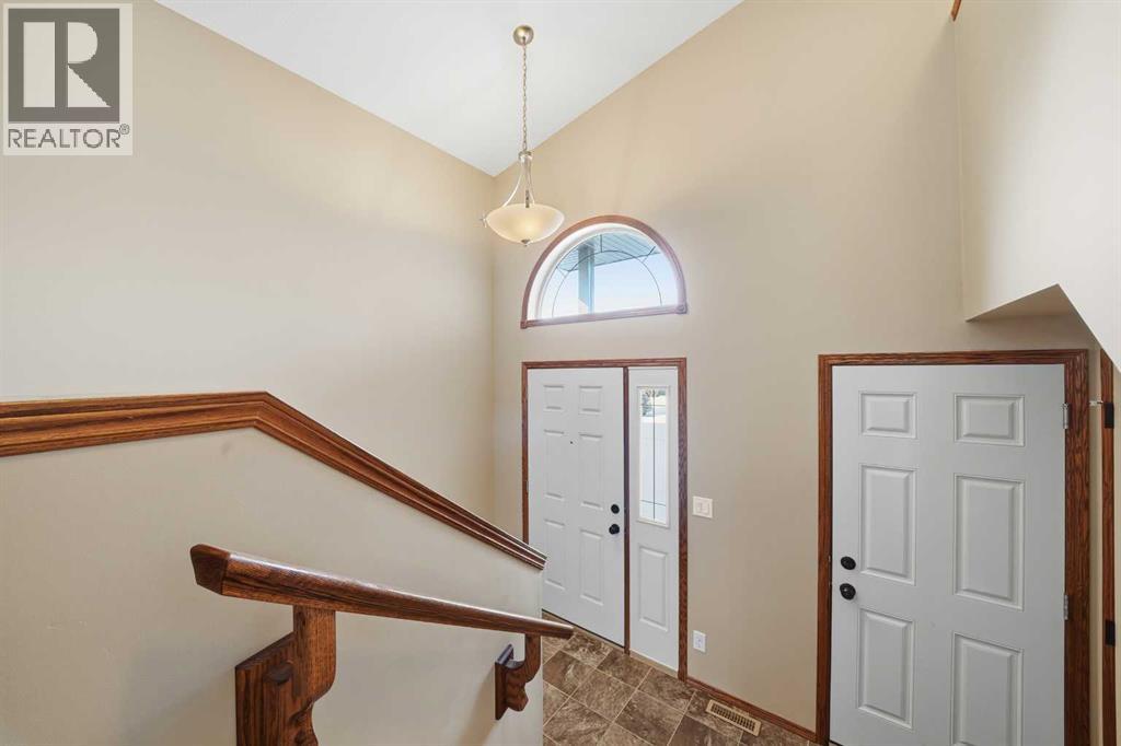 9 Thomas Place - Photo 5 of 33, Red Deer, Alberta