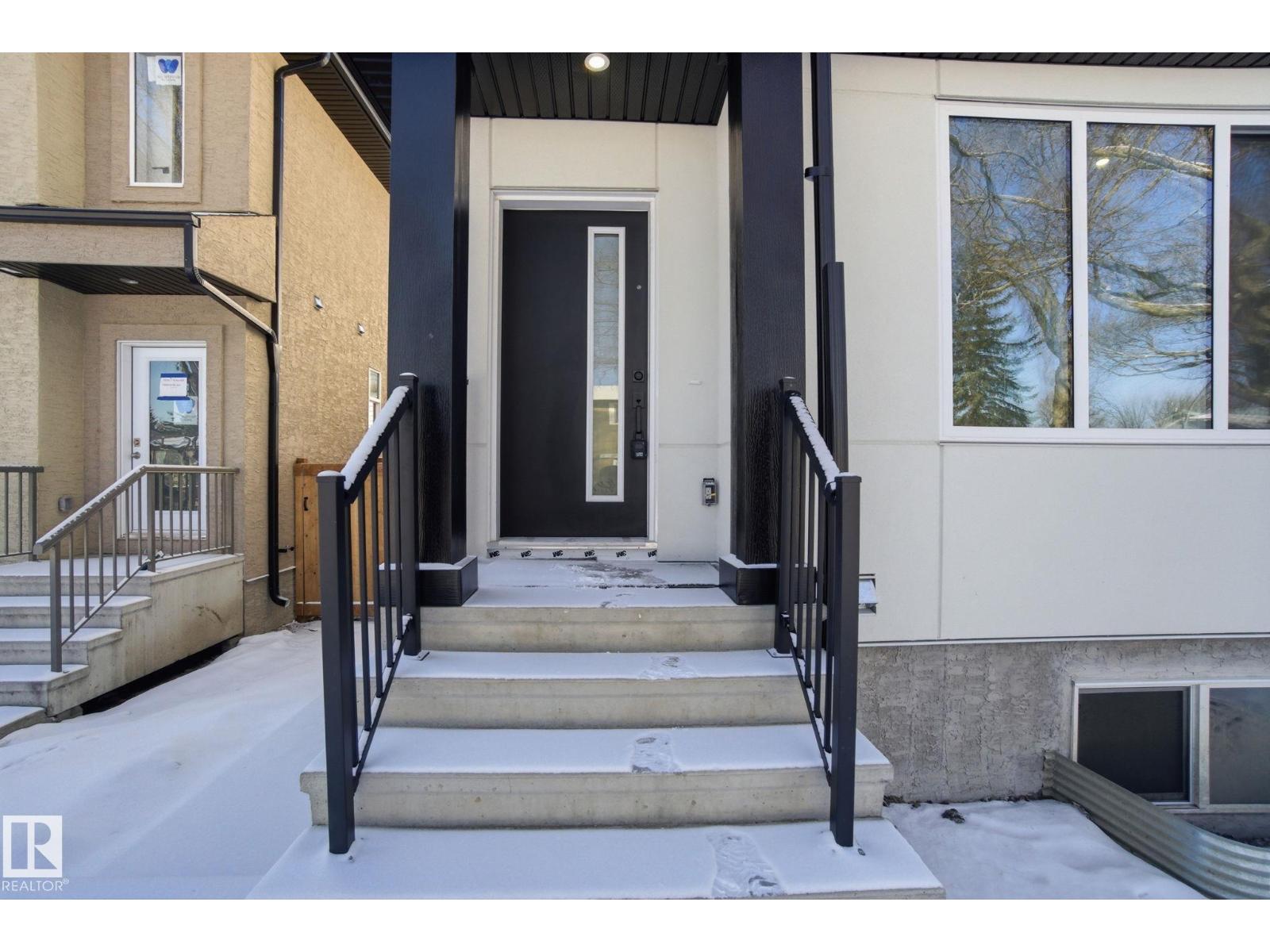 10723 70 AV NW - Photo 4 of 68, Edmonton, Alberta