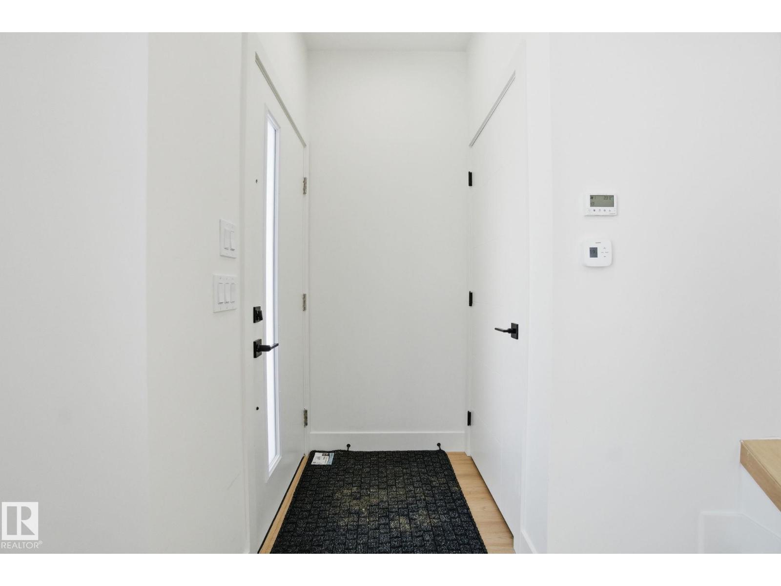 10723 70 AV NW - Photo 5 of 68, Edmonton, Alberta