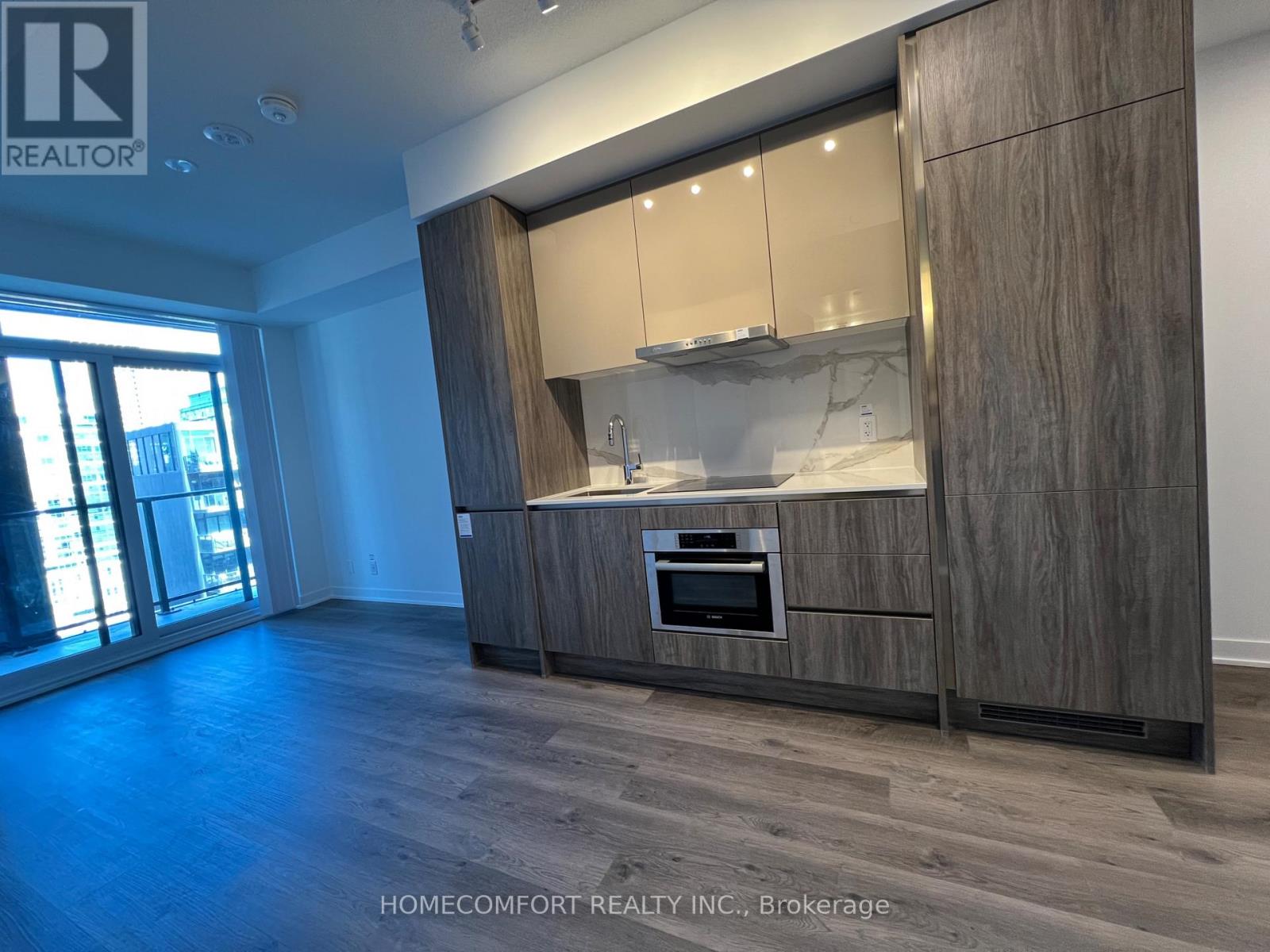 180 Front Street East 1601