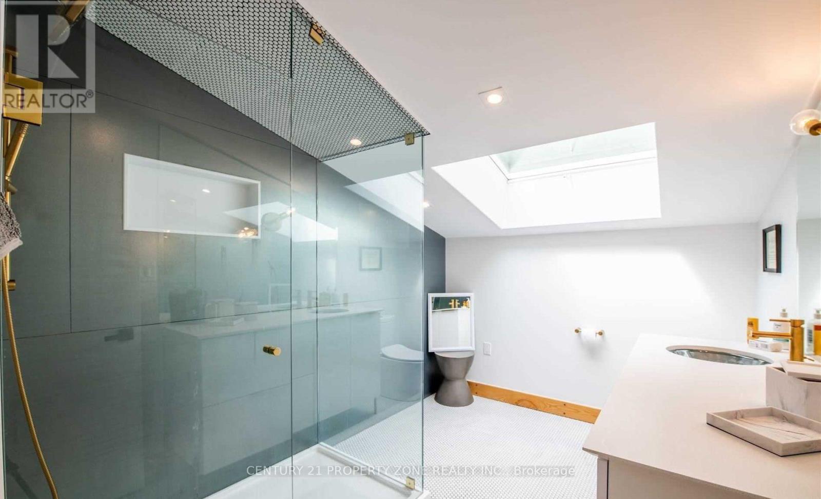 51 RIVER ROAD - Photo 5 of 36, Brampton (Huttonville), Ontario