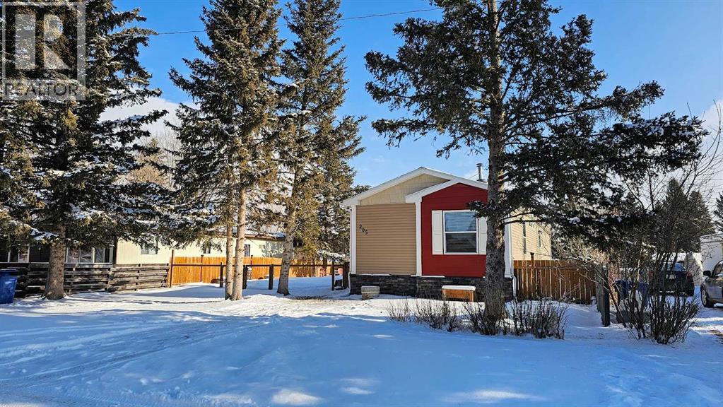 205 4 Street NW - Photo 3 of 50, Sundre, Alberta