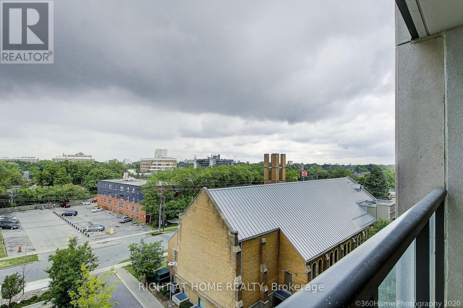 608 - 35 SARANAC BOULEVARD - Photo 3 of 12, Toronto (Englemount-Lawrence), Ontario