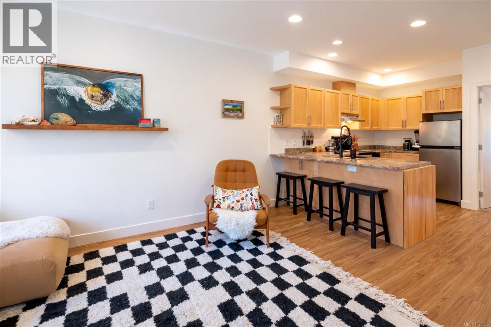 102 605 Gibson St - Photo 4 of 24, Tofino, British Columbia