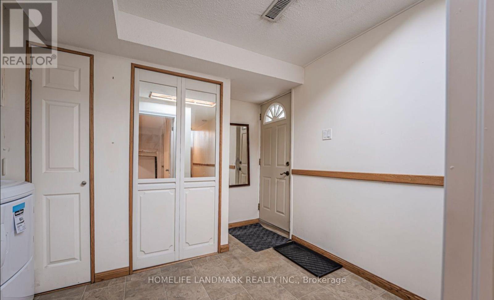 2797B WINDJAMMER ROAD - Photo 2 of 8, Mississauga (Erin Mills), Ontario