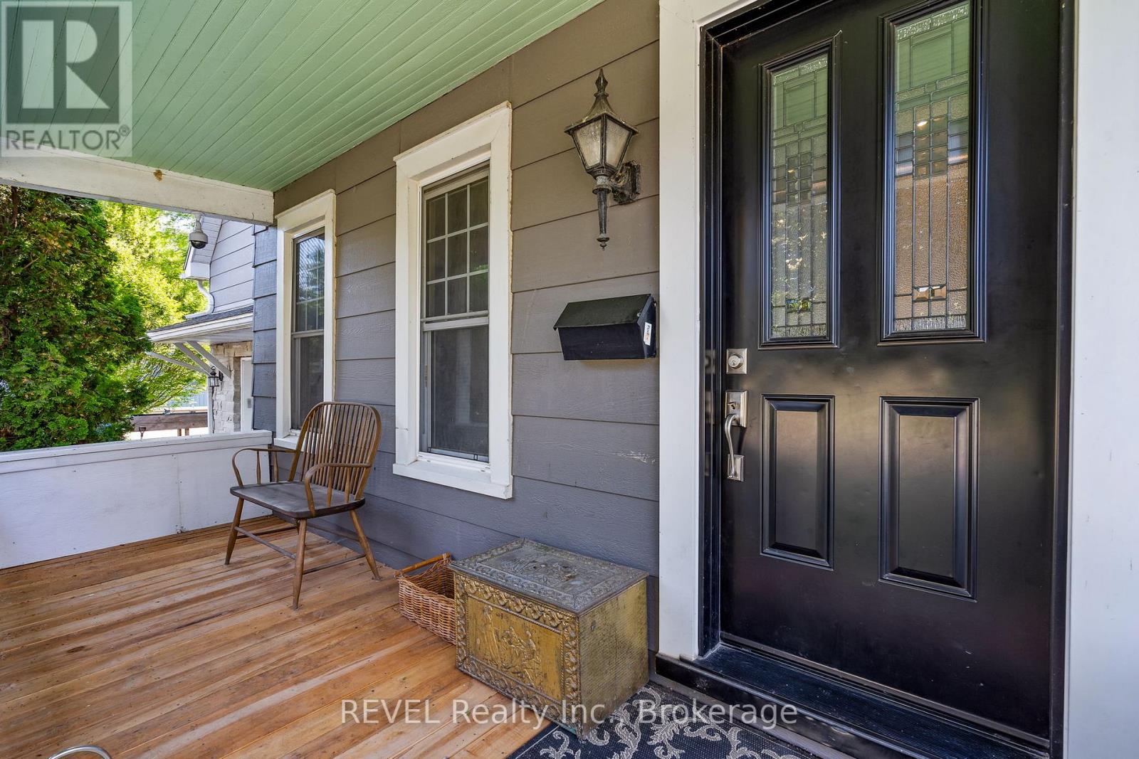 335 HELENA STREET - Photo 3 of 45, Fort Erie (Crescent Park), Ontario