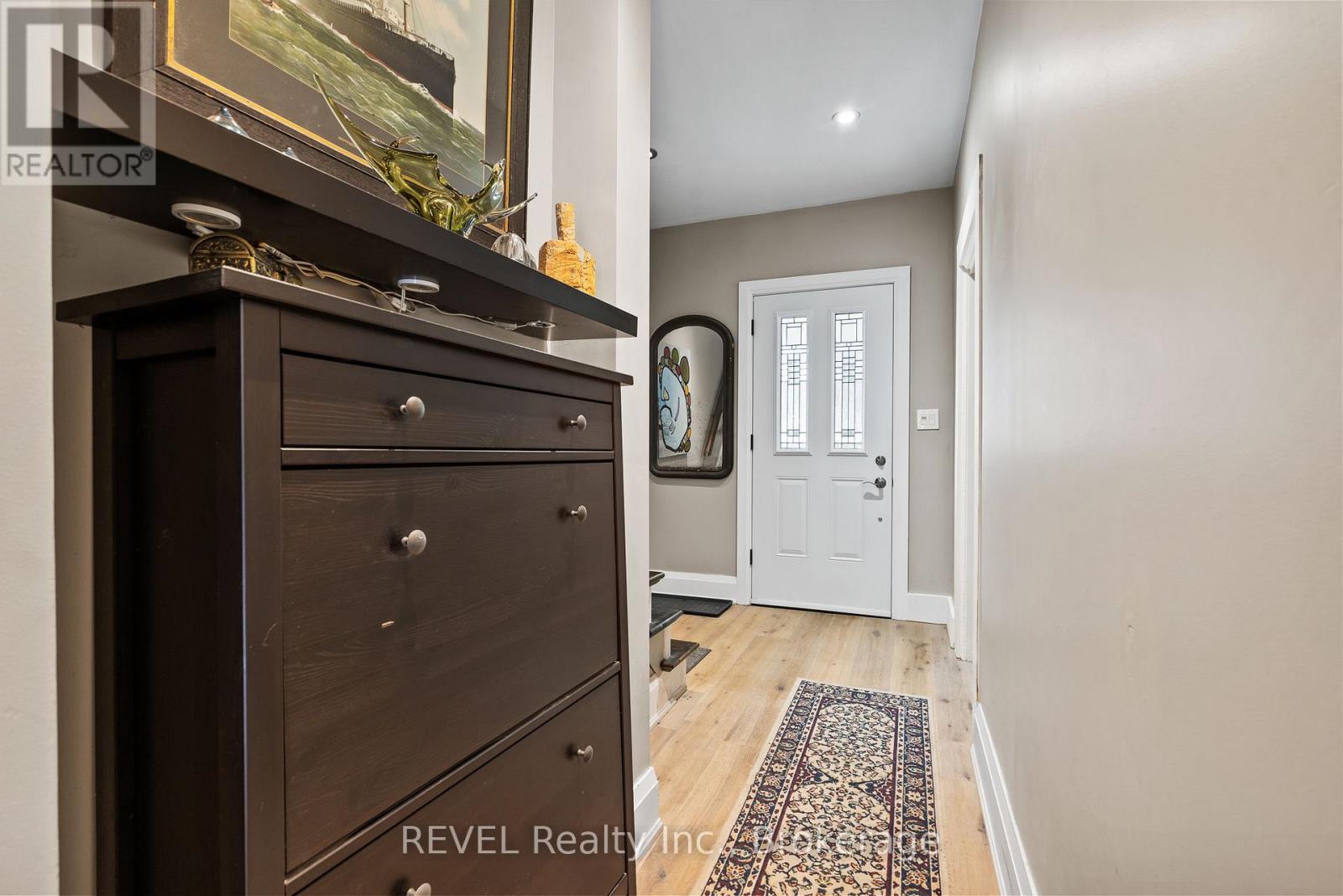 335 HELENA STREET - Photo 4 of 45, Fort Erie (Crescent Park), Ontario