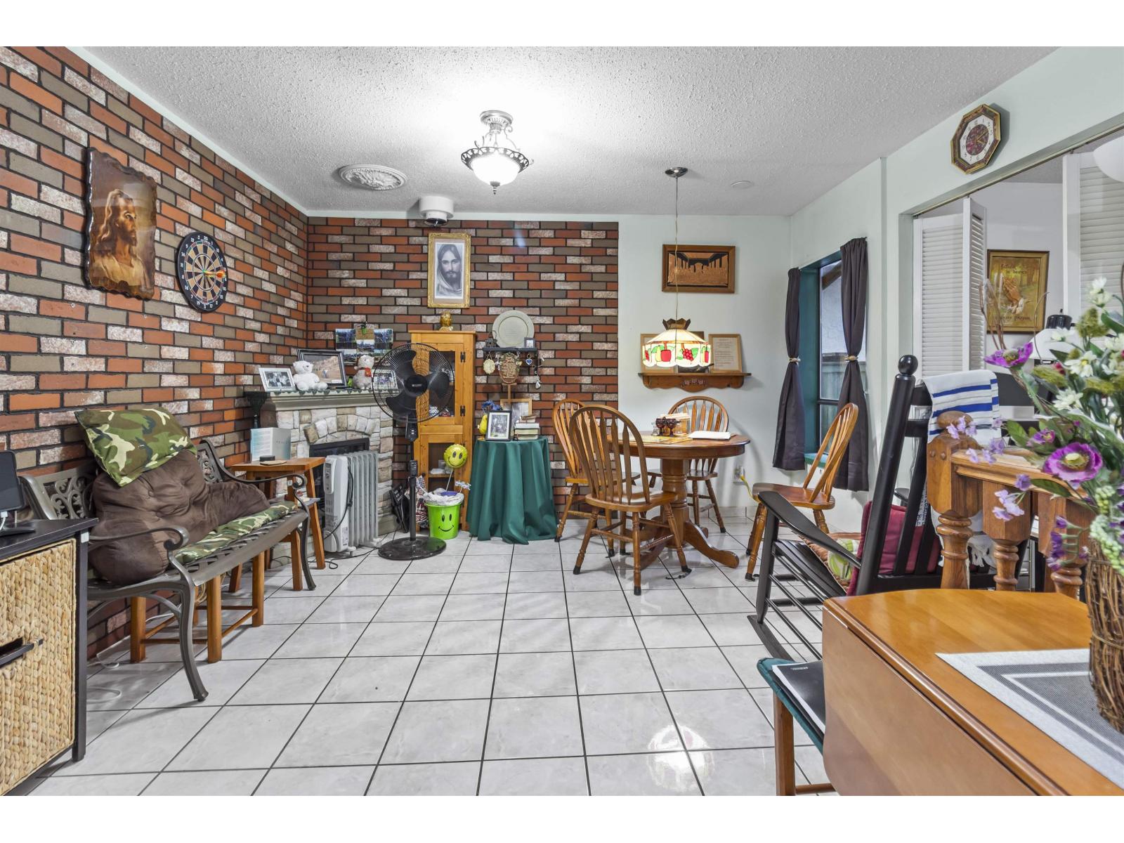 33132 MYRTLE AVENUE, Mission