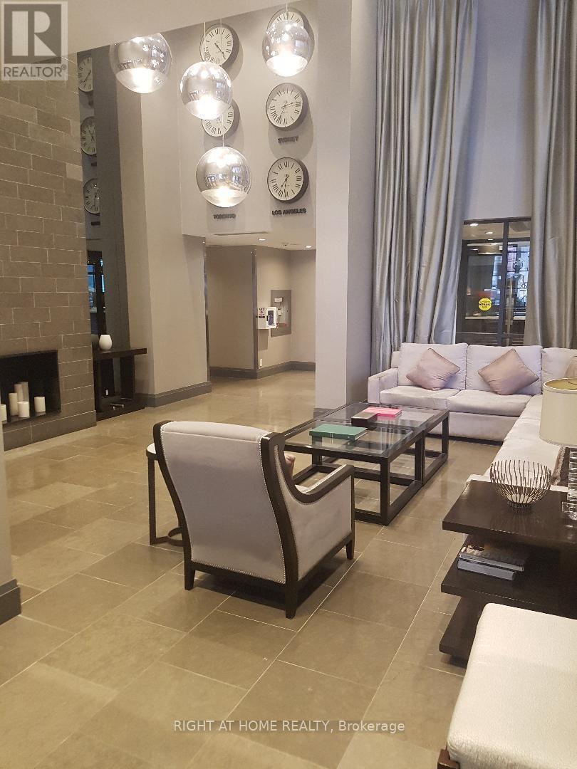 903 - 35 HAYDEN STREET - Photo 5 of 14, Toronto (Church-Yonge Corridor), Ontario