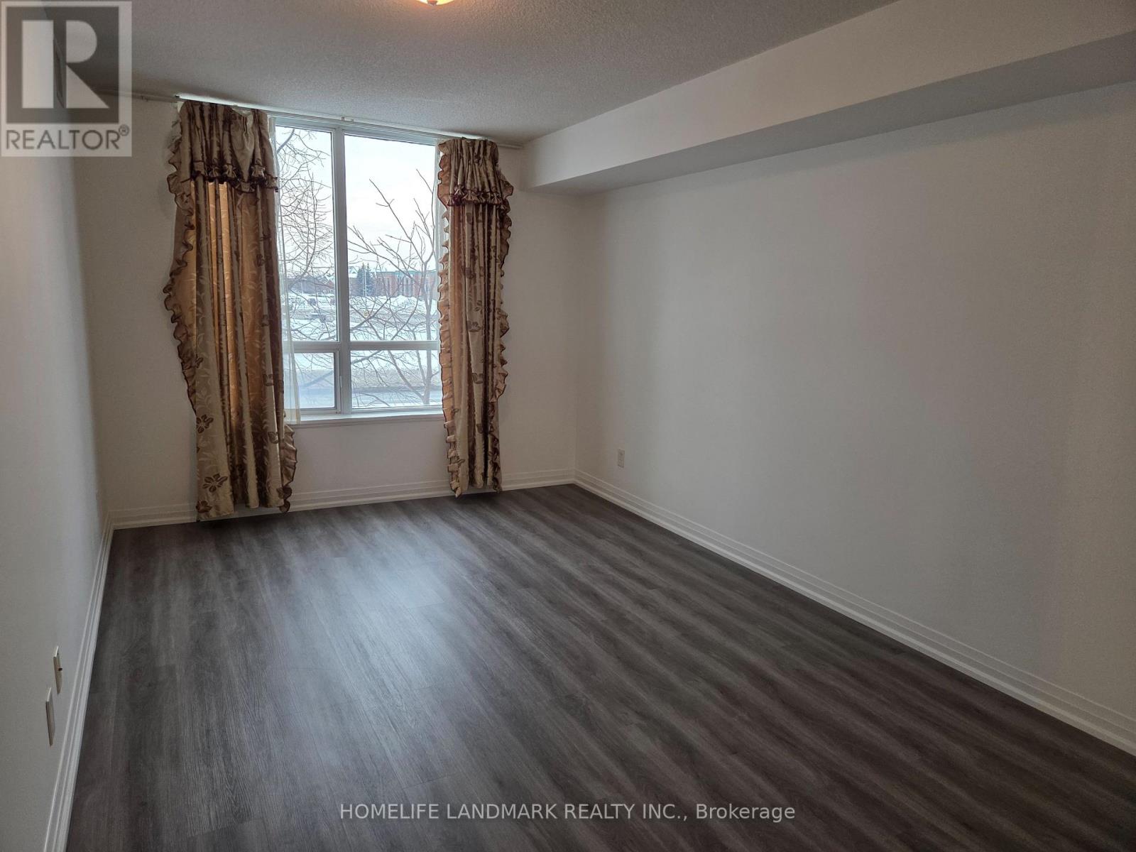 211 - 7363 KENNEDY ROAD - Photo 3 of 5, Markham (Milliken Mills East), Ontario