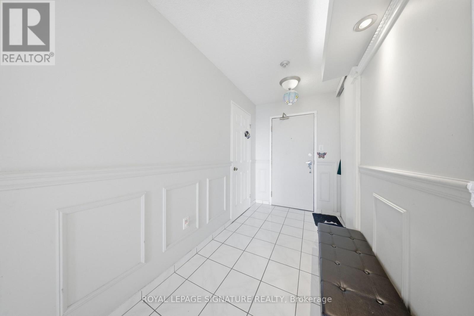 1906 - 3 ROWNTREE ROAD - Photo 4 of 26, Toronto (Mount Olive-Silverstone-Jamestown), Ontario