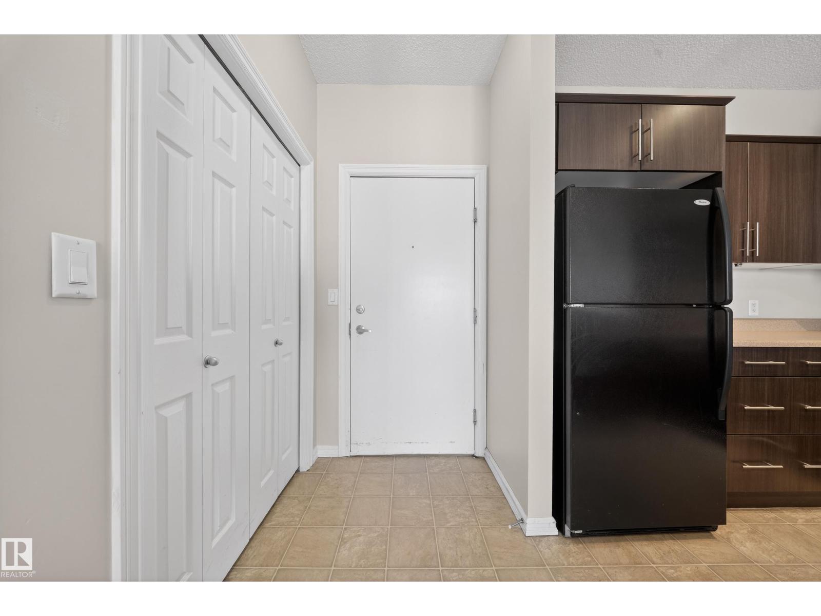 
          434 263 MACEWAN Road SW
            <br/>
            <span>Edmonton</span>
            , 
            <span>AB</span>
             <span>T6W0C4</span>
         - Photo 18