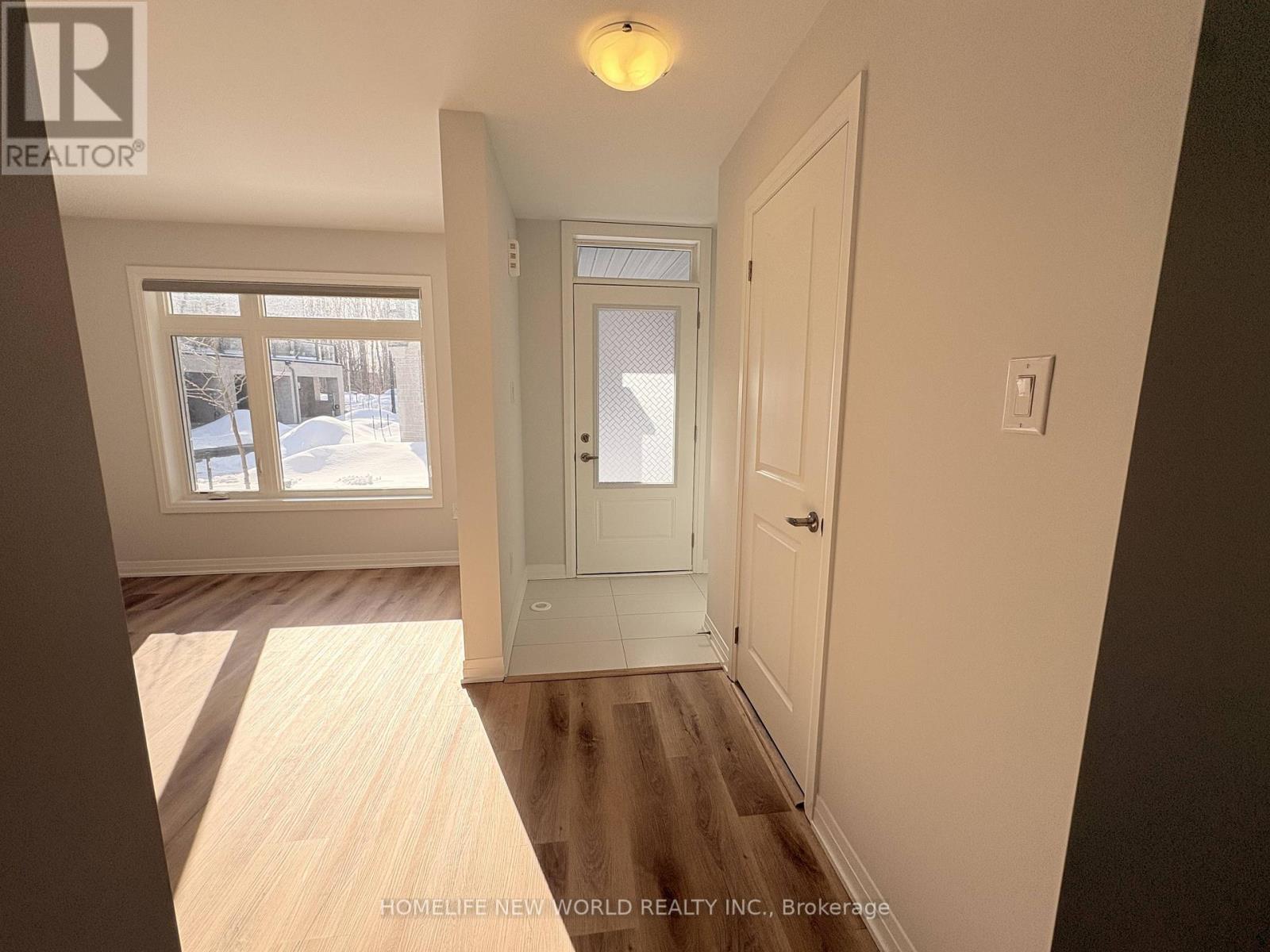 8 LOUNTS LANE - Photo 4 of 29, Markham (Cornell), Ontario