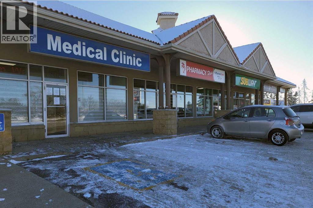 Single Family House for Sale in  Coral Cove NE Coral Springs Calgary 