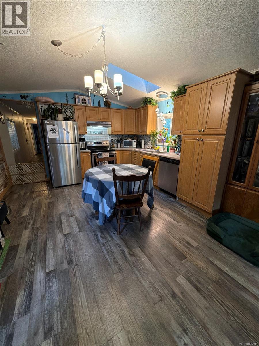 #3 10325 LAKESHORE RD - 7