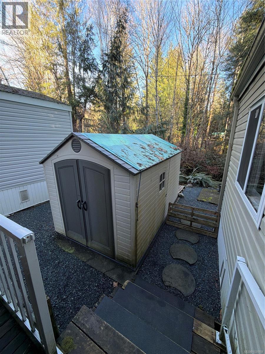 #3 10325 LAKESHORE RD - 14