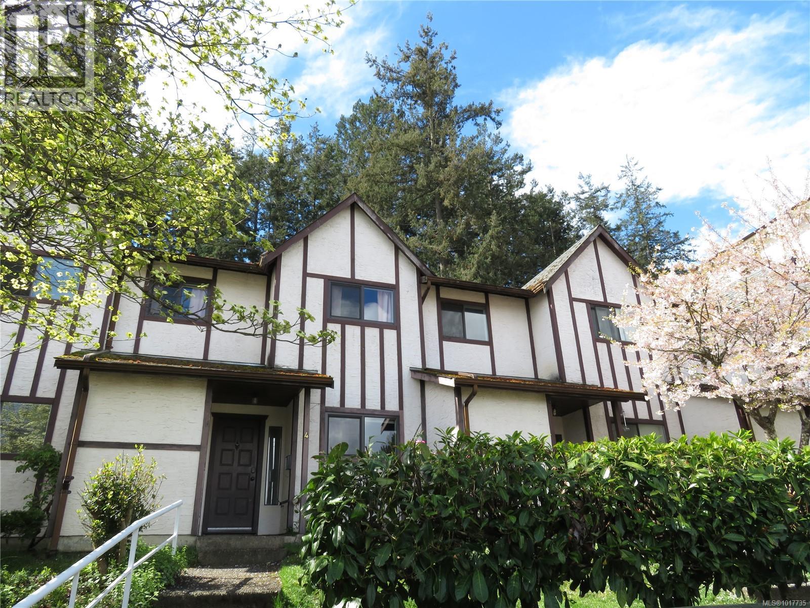 4 379 Wale Rd, Colwood