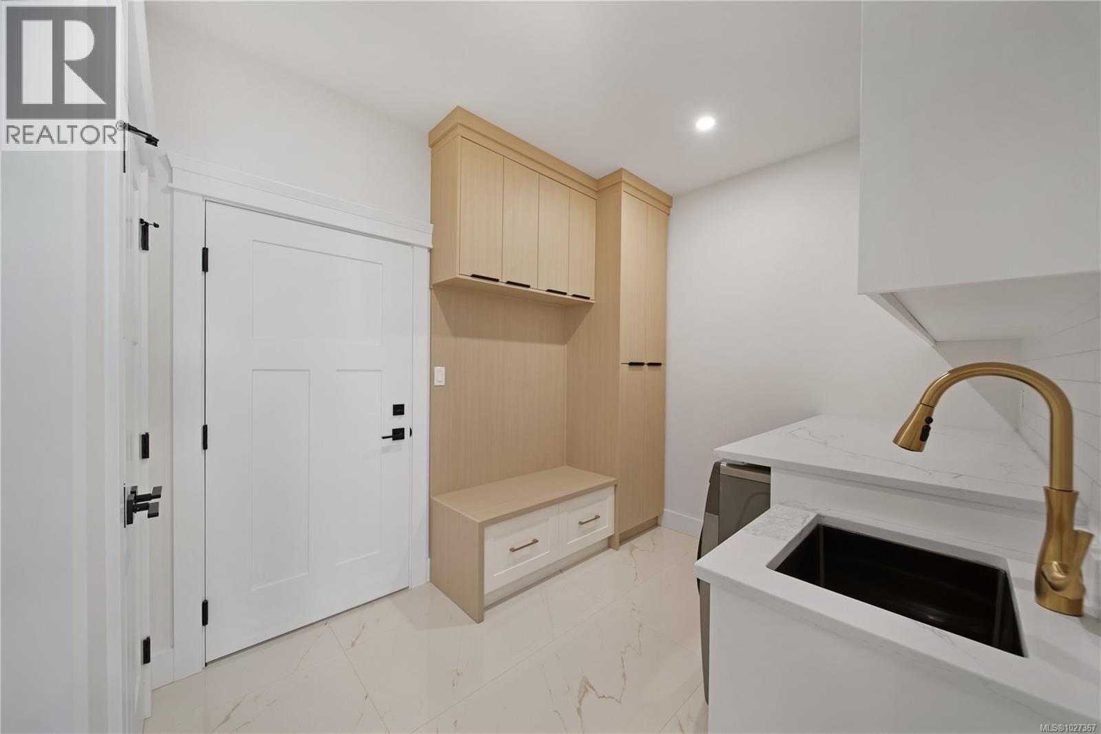 3692 Lyall Point Cres, Port Alberni