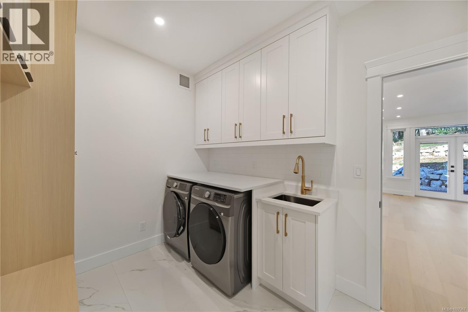 3692 Lyall Point Cres, Port Alberni