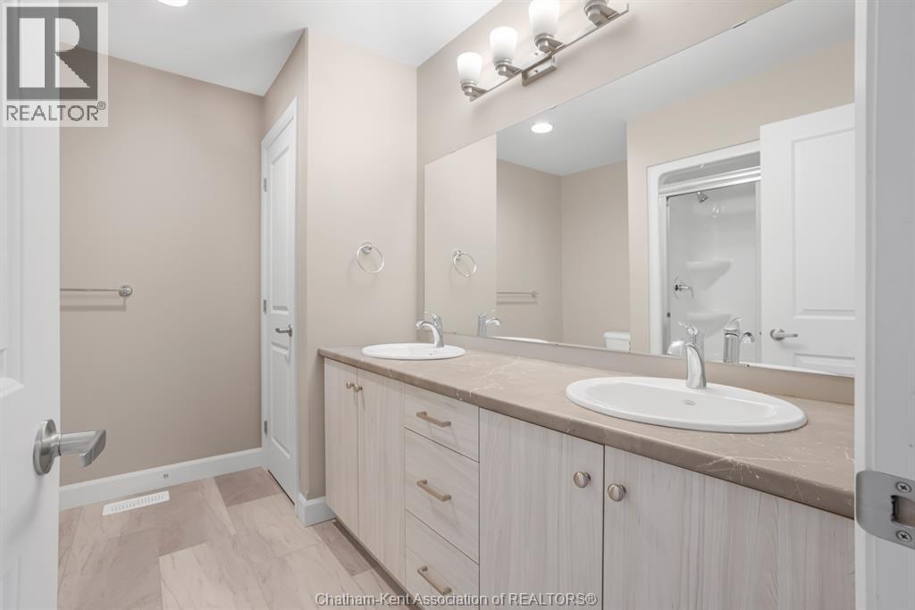 50 LLYDICAN AVENUE — photo 28