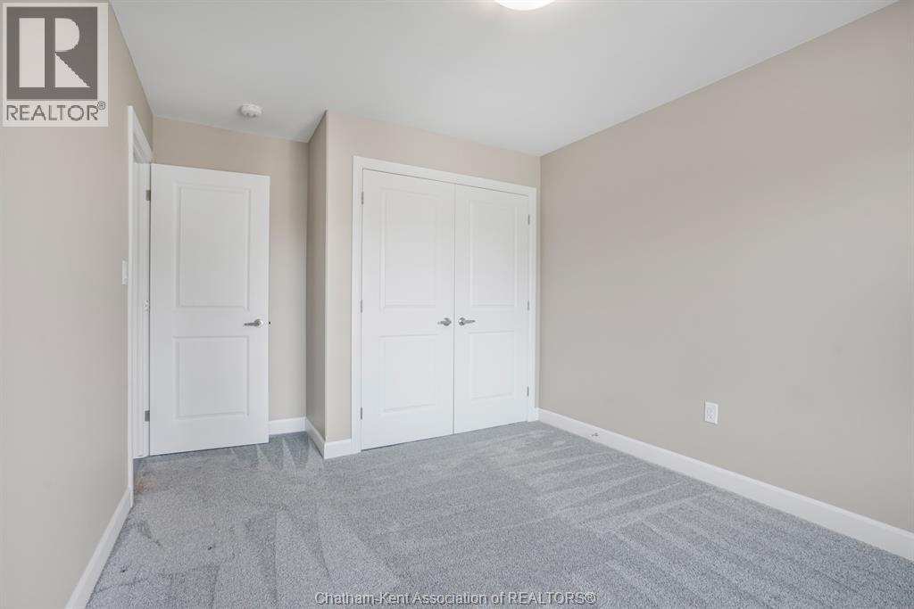 50 LLYDICAN AVENUE — photo 33