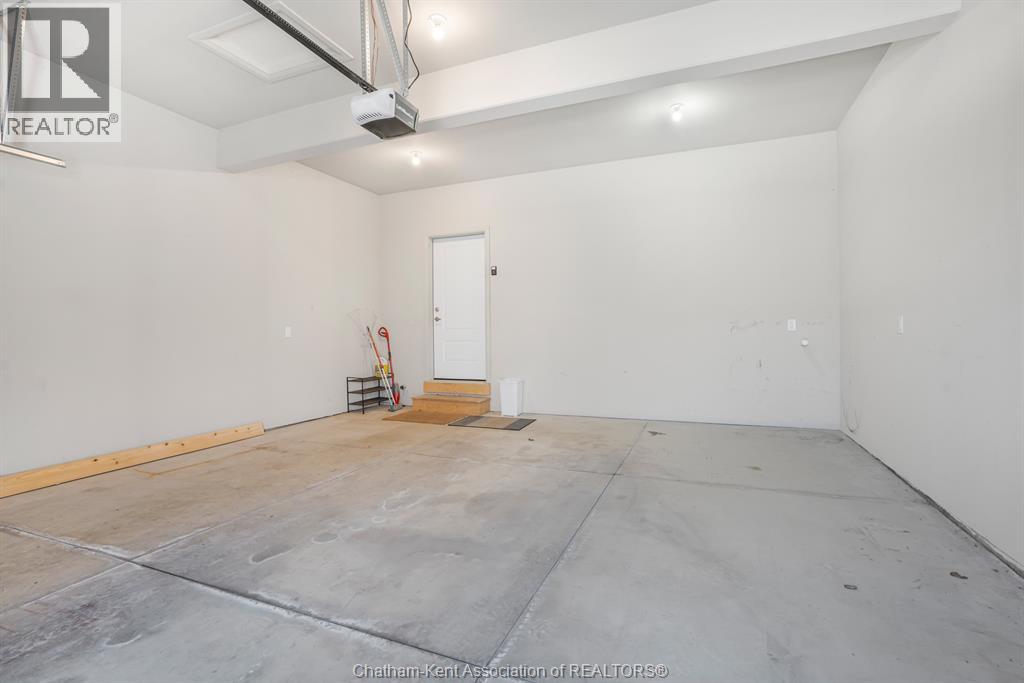 50 LLYDICAN AVENUE — photo 38