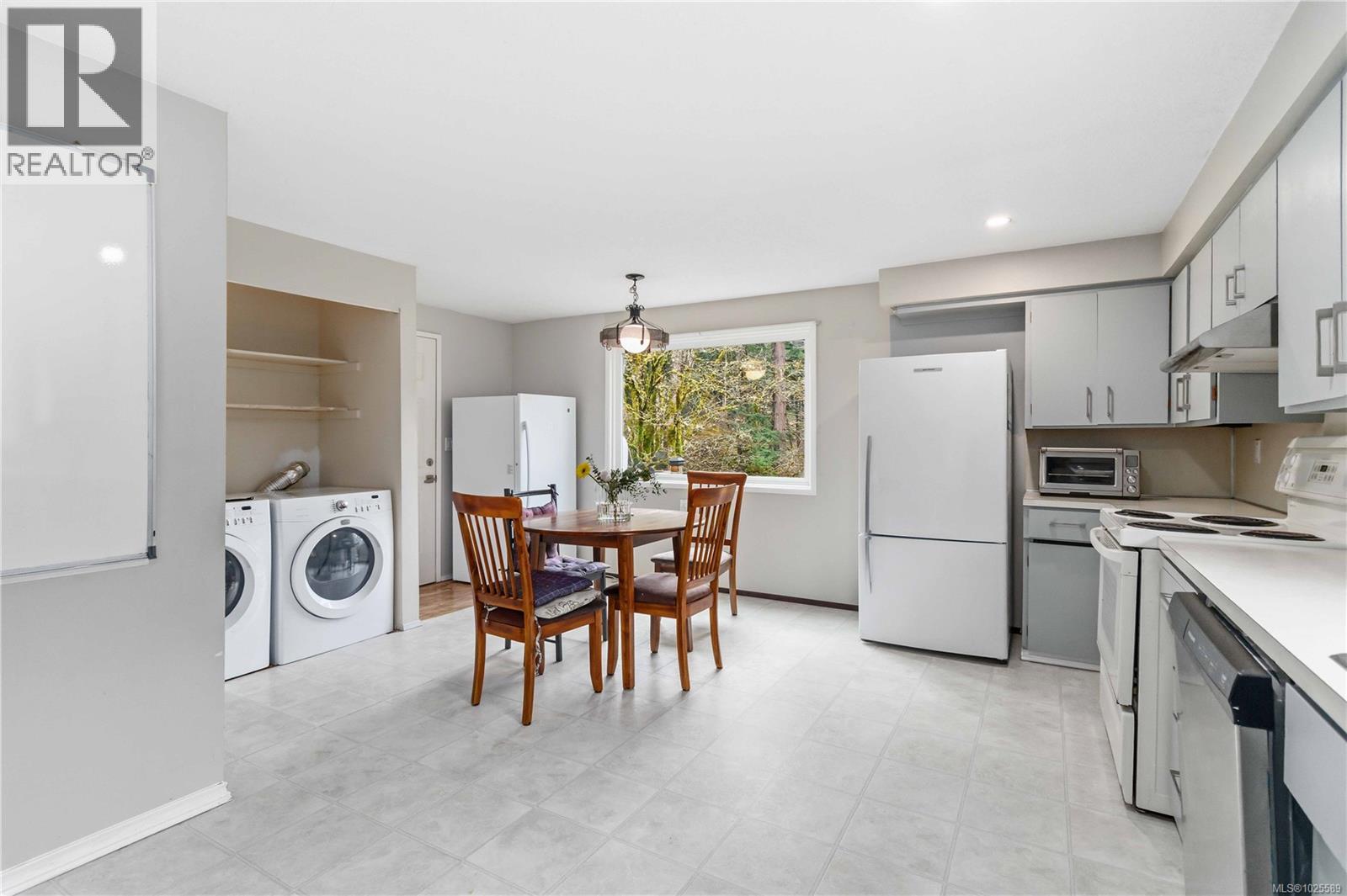  3061 Sooke Road, Langford