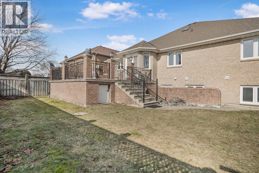 60 PARKVIEW COURT, Chatham, Ontario, N7M6H9 — Photo 4