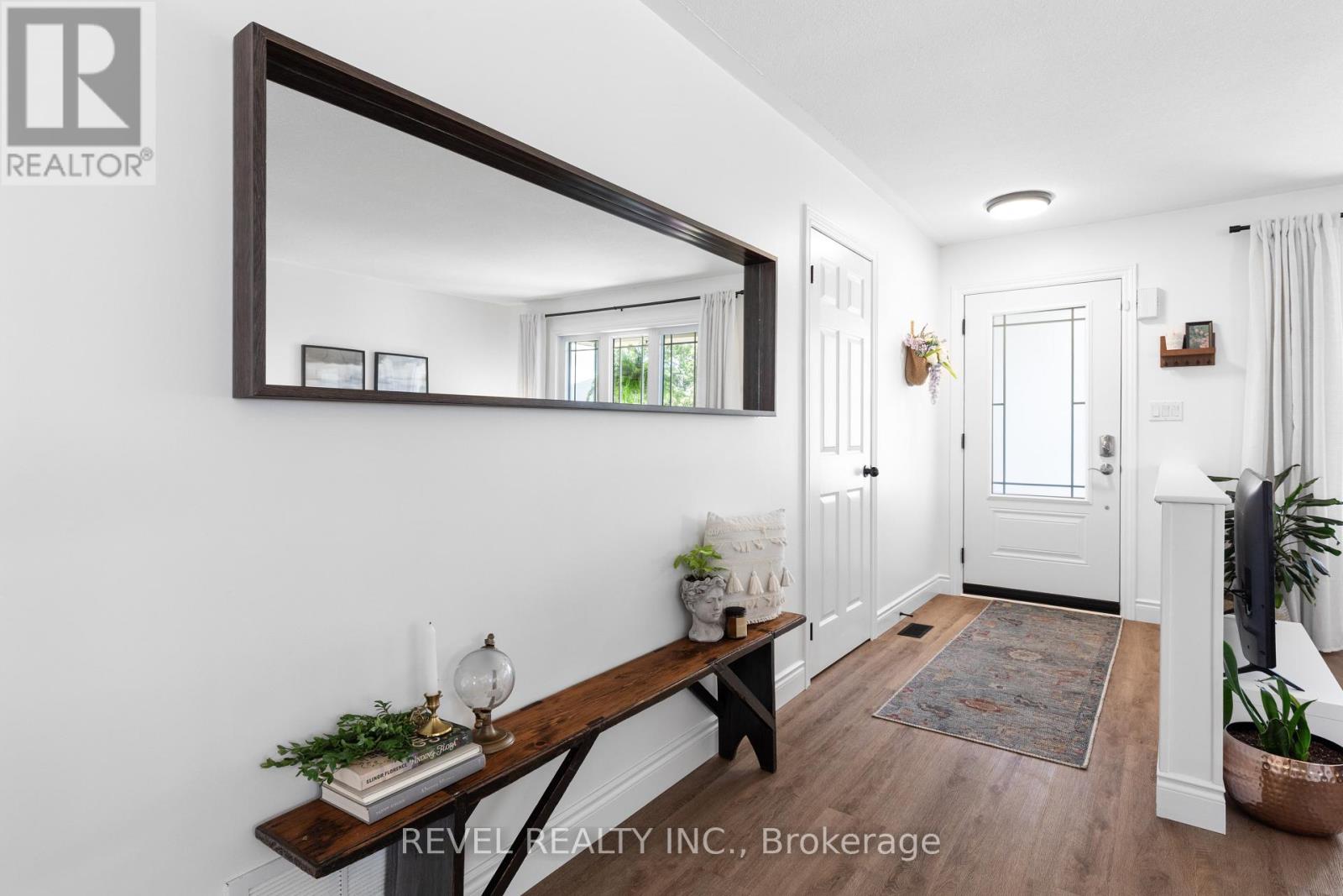 39 SPRINGDALE DRIVE - Photo 3 of 42, Kawartha Lakes (Lindsay), Ontario