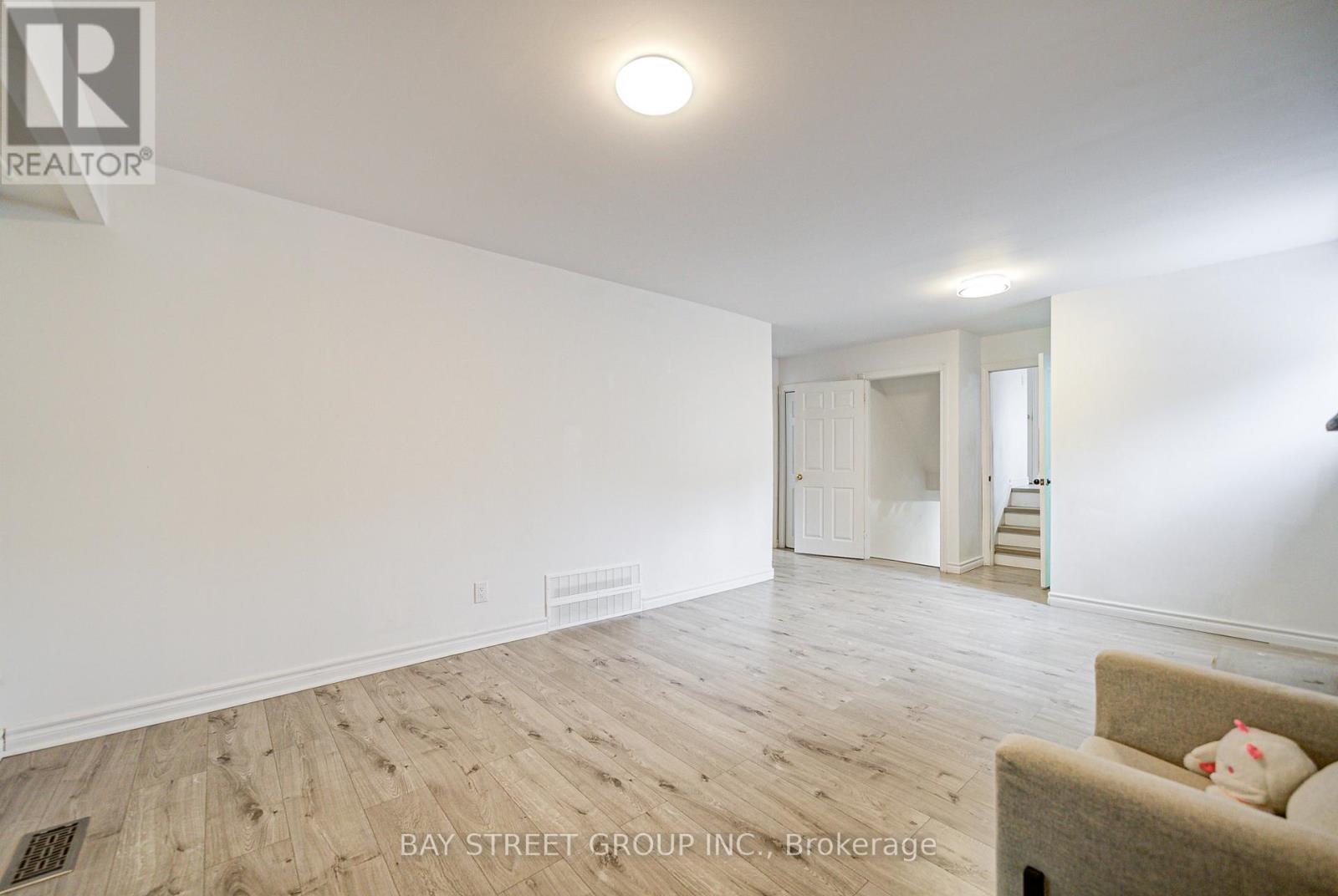 64 RAKEWOOD CRESCENT - 20