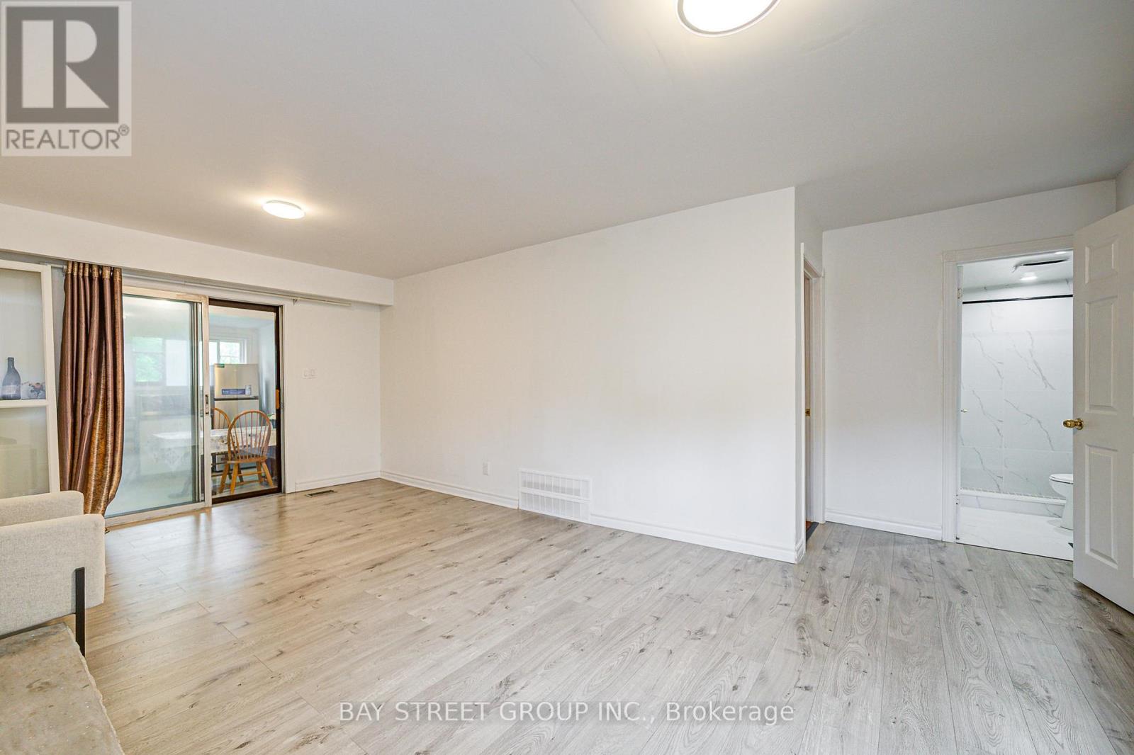 64 RAKEWOOD CRESCENT - 22