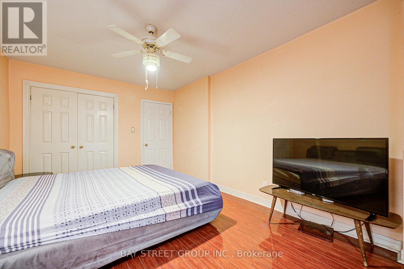 64 RAKEWOOD CRESCENT - 29
