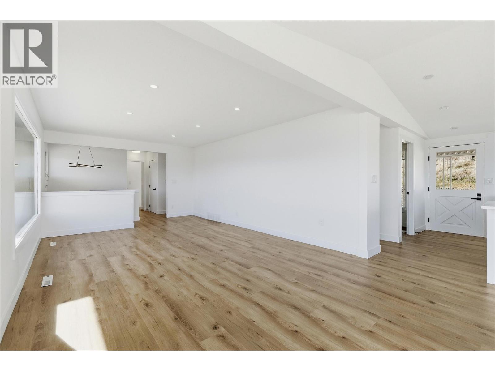  3906 Harding Road, West Kelowna