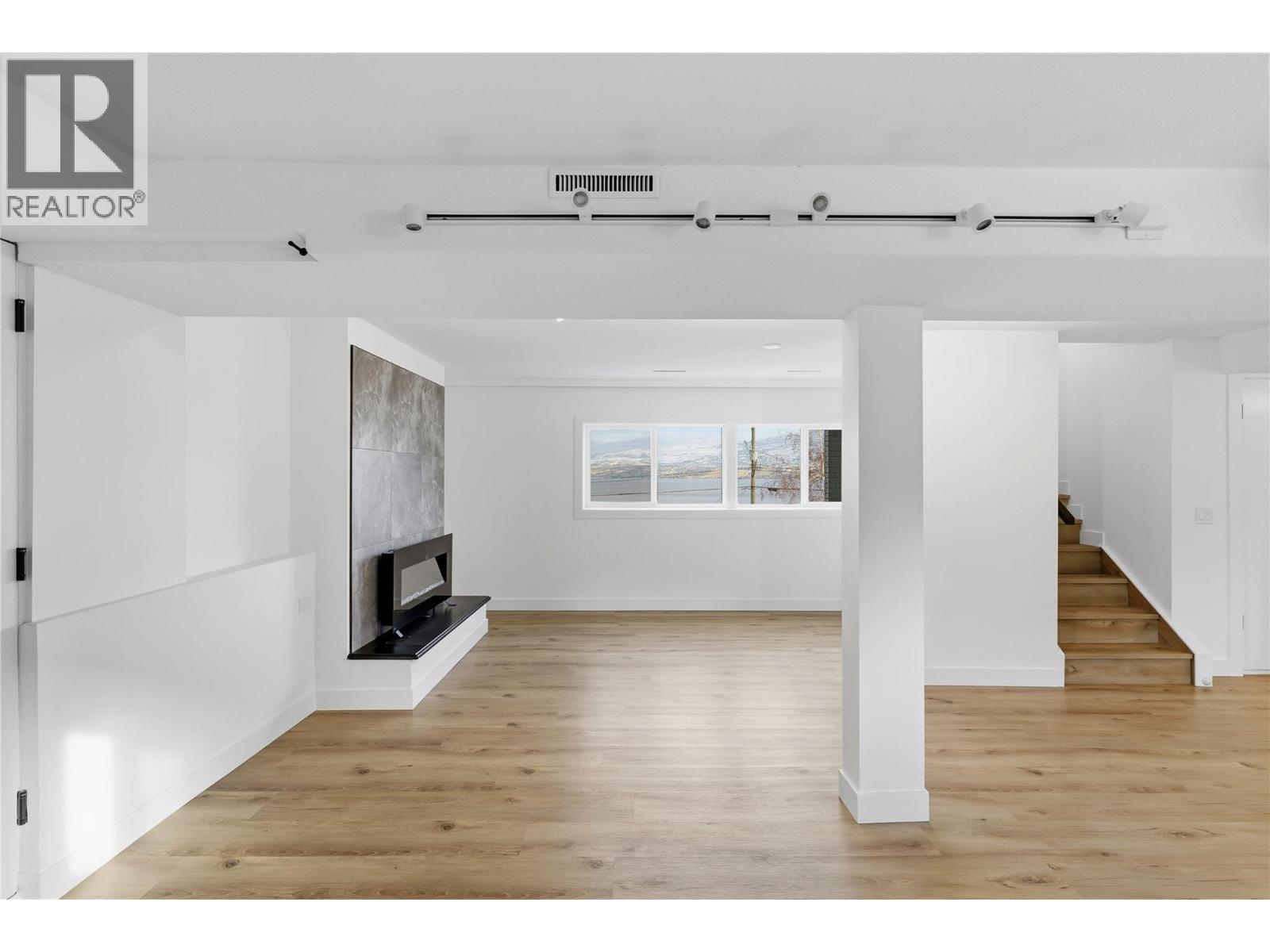  3906 Harding Road, West Kelowna