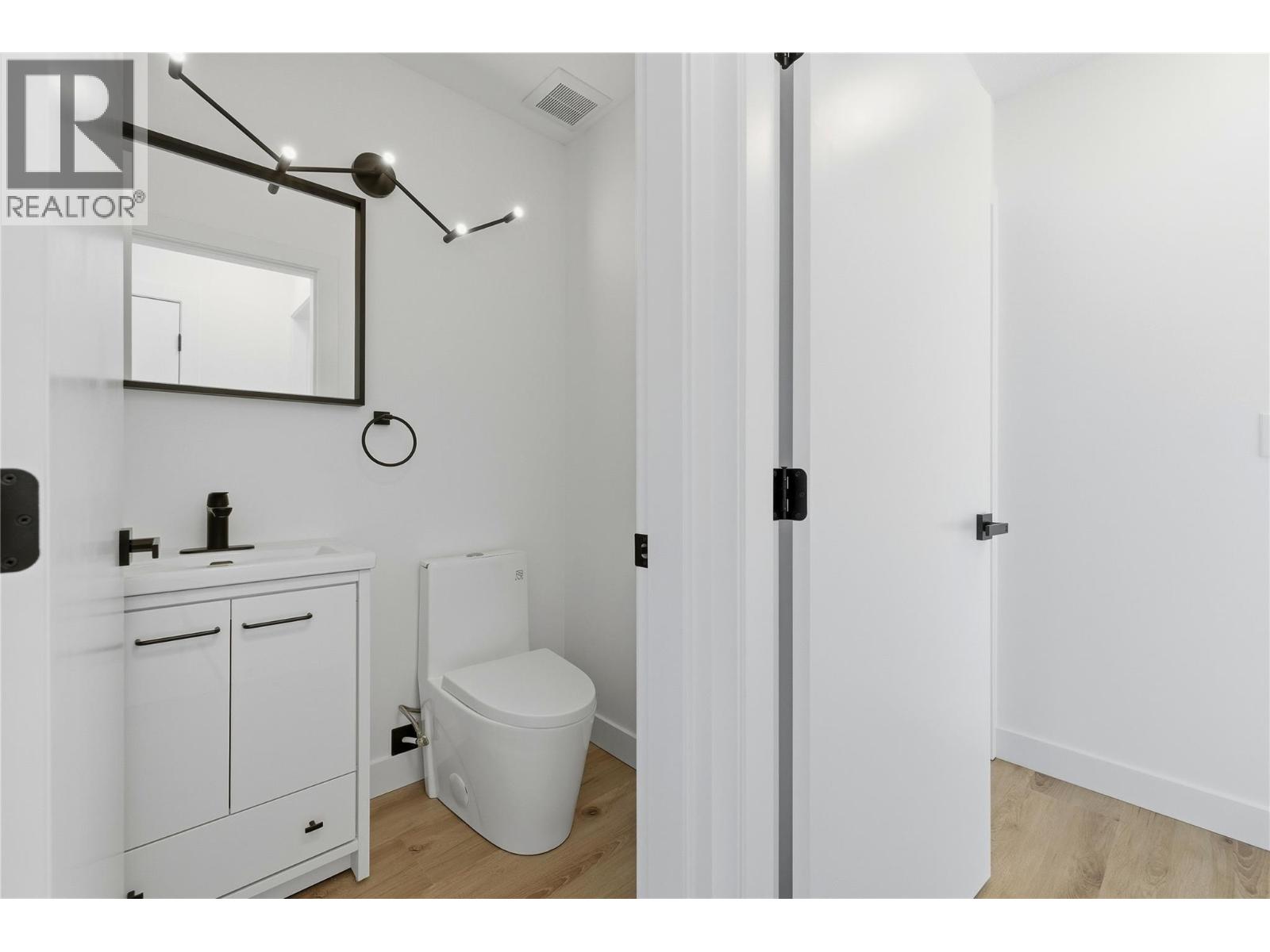  3906 Harding Road, West Kelowna