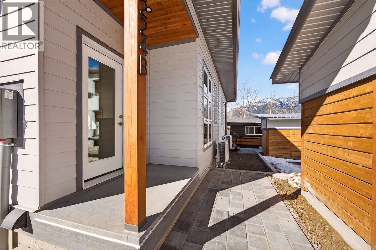 2224 Falls Street Unit# B, Nelson