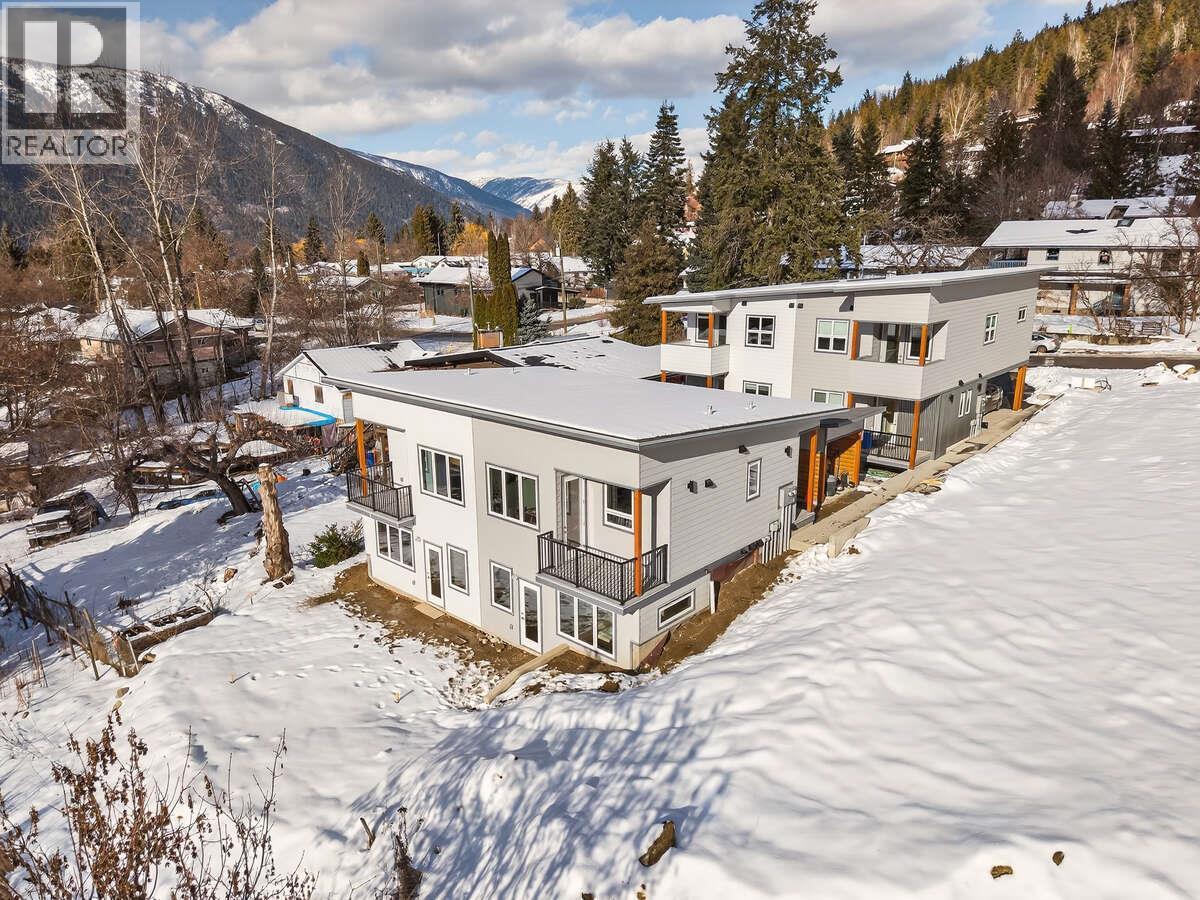 2224 Falls Street Unit# B, Nelson