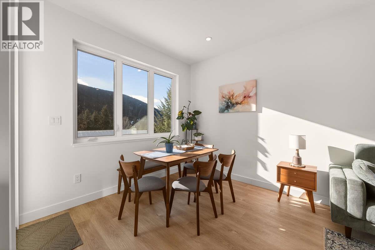 2224 Falls Street Unit# B - Photo 5 of 54, Nelson, British Columbia